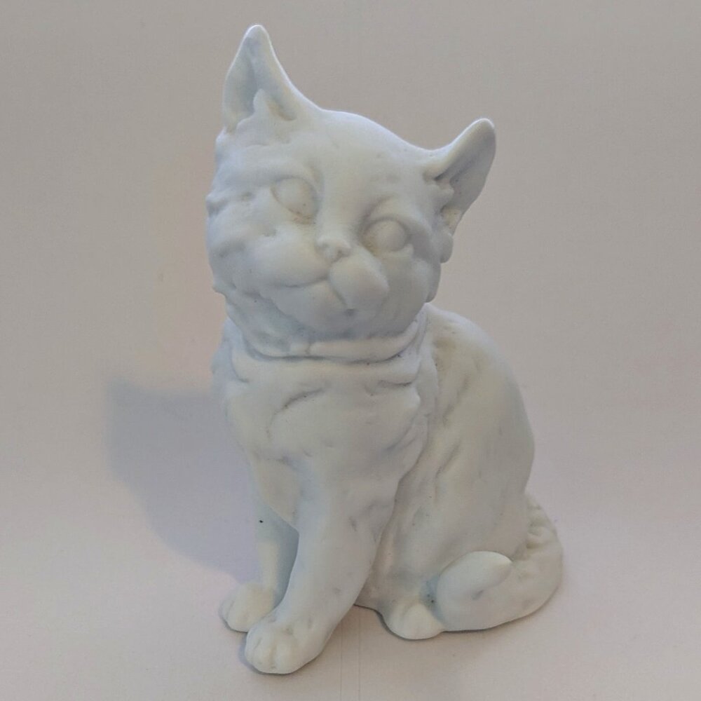Vintage KAISER W GERMANY Bisque Porcelain #711 Sitting Cat Kitten Figurine